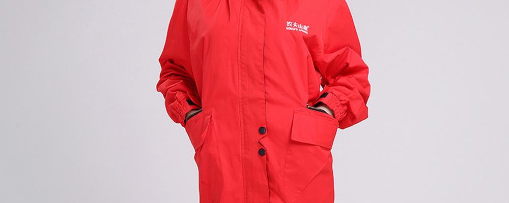 女式沖鋒衣哪里有批發的